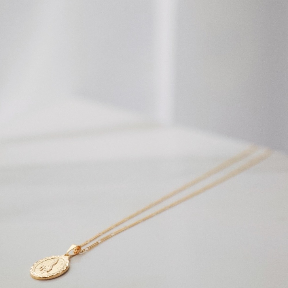 Virgin Mary Necklace | 18kt Gold Filled - Picture 5 of 7